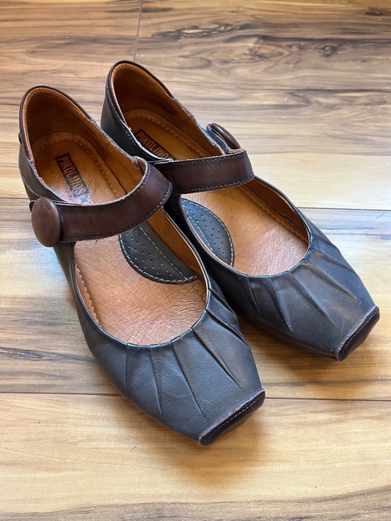 PIKOLINOS Shoes - Pikolinos Gandia Mary Jane pumps (Size 38 or 7.5)